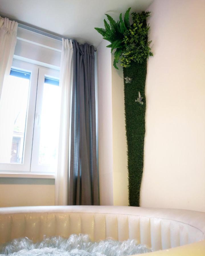 Apartment Zagreb Jacuzzi Luaran gambar