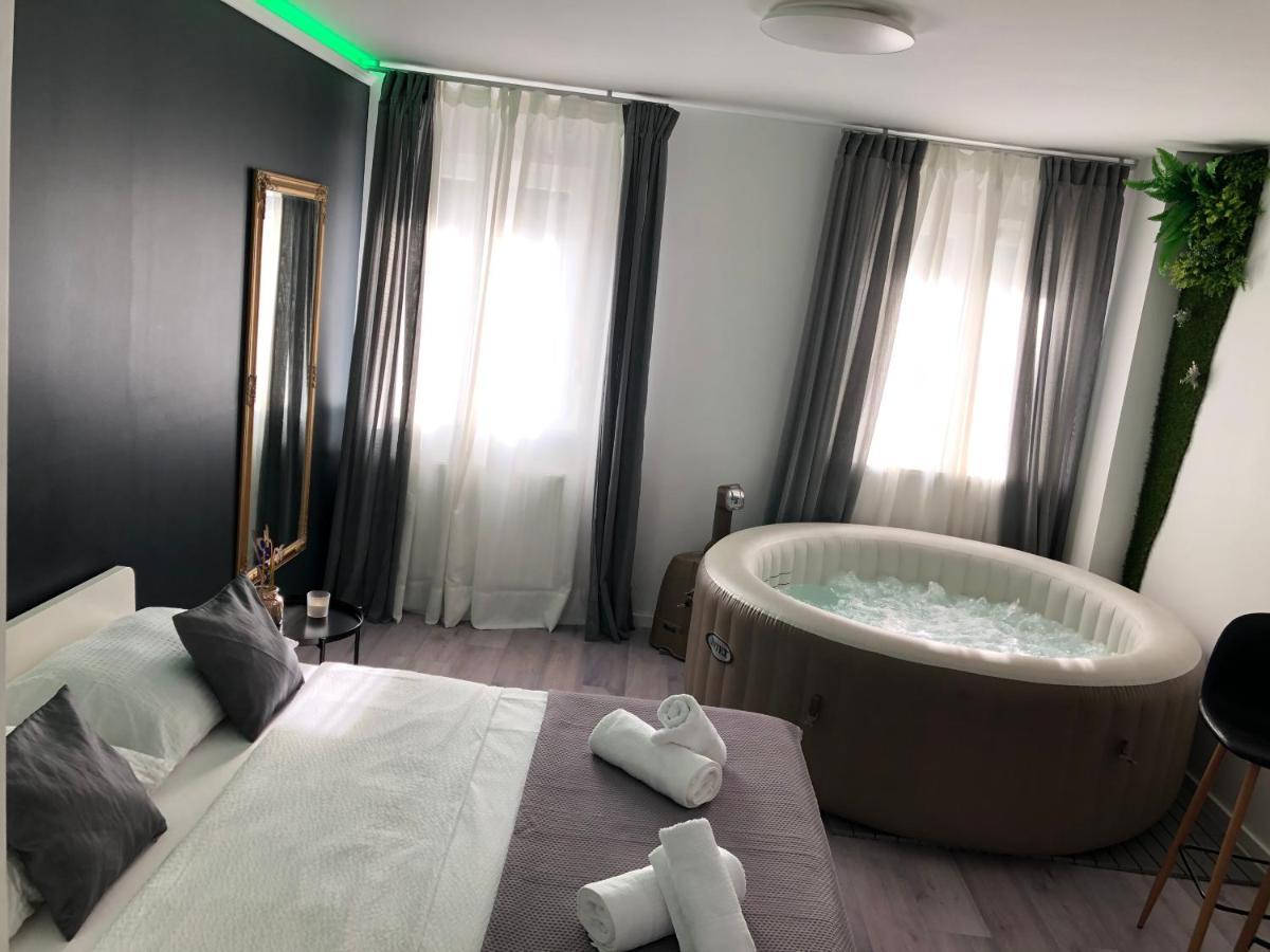 Apartment Zagreb Jacuzzi Luaran gambar
